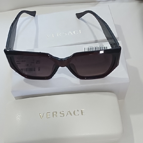 Versace Accessories - Versace Elegant Black Sunglasses Includes Box And Case